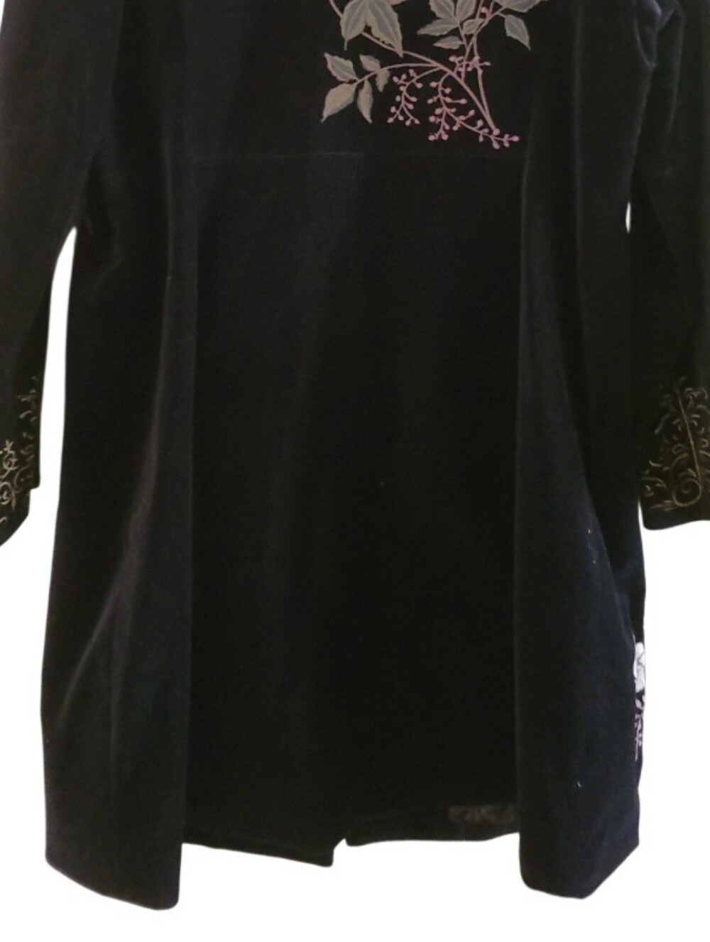 NWT Vintage CAbi Antoinette Velvet Floral Embroidered Longline coat Black Whimsy - Picture 13 of 17